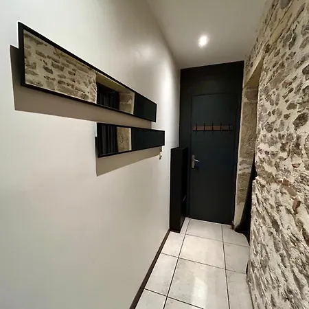 La Table Ronde Apartment